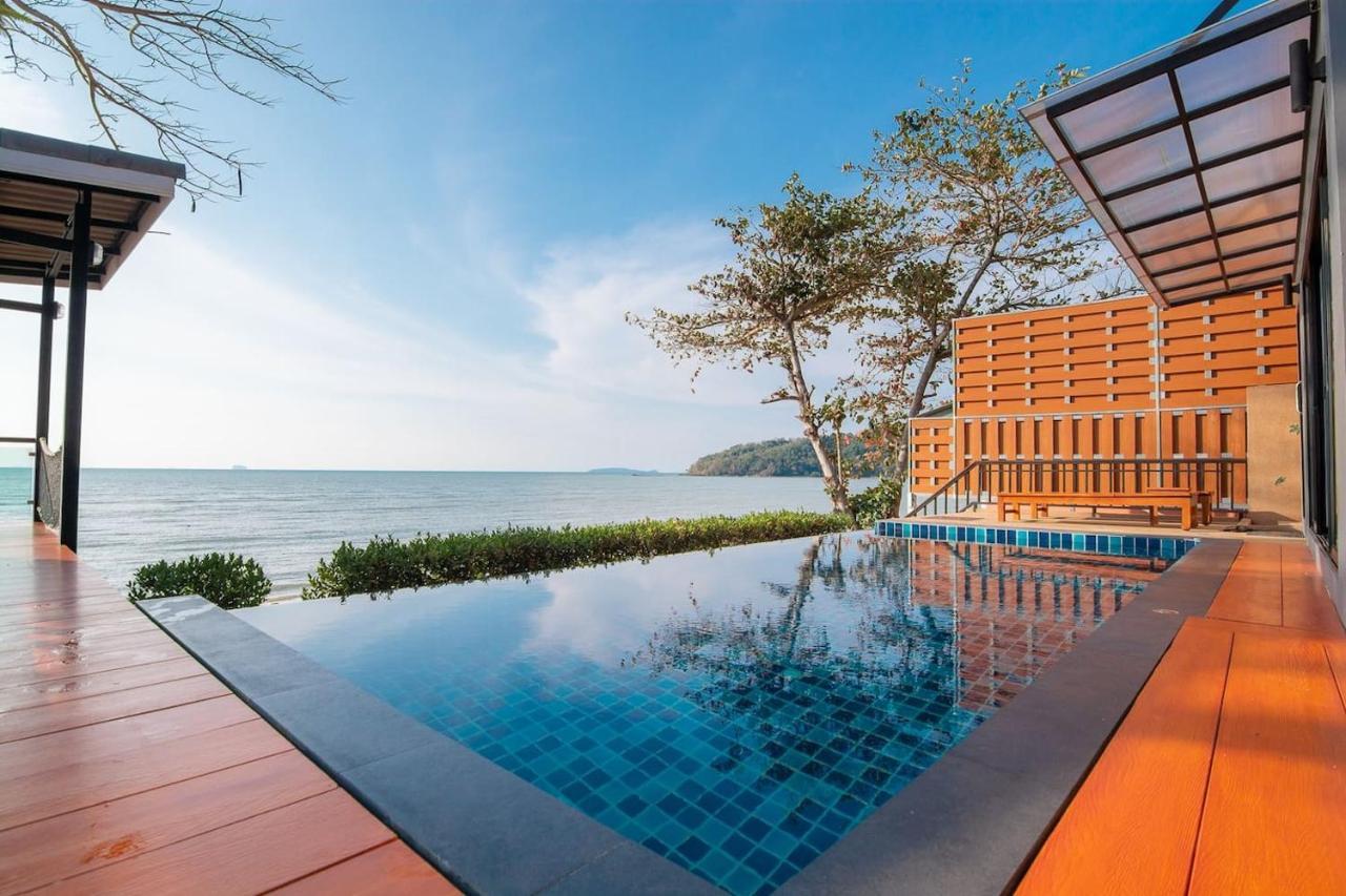 Koh Sirey Beachfront Pool Villa Phuket Kültér fotó