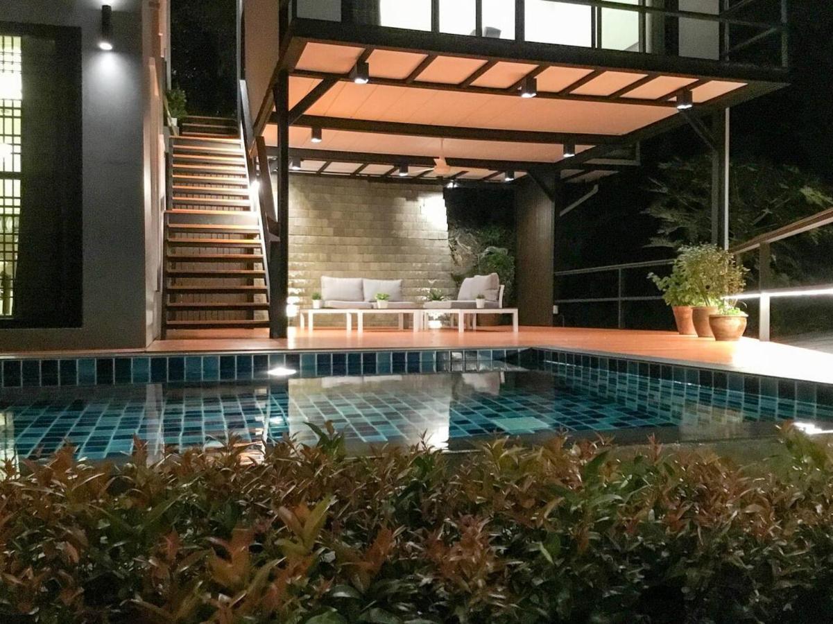 Koh Sirey Beachfront Pool Villa Phuket Kültér fotó