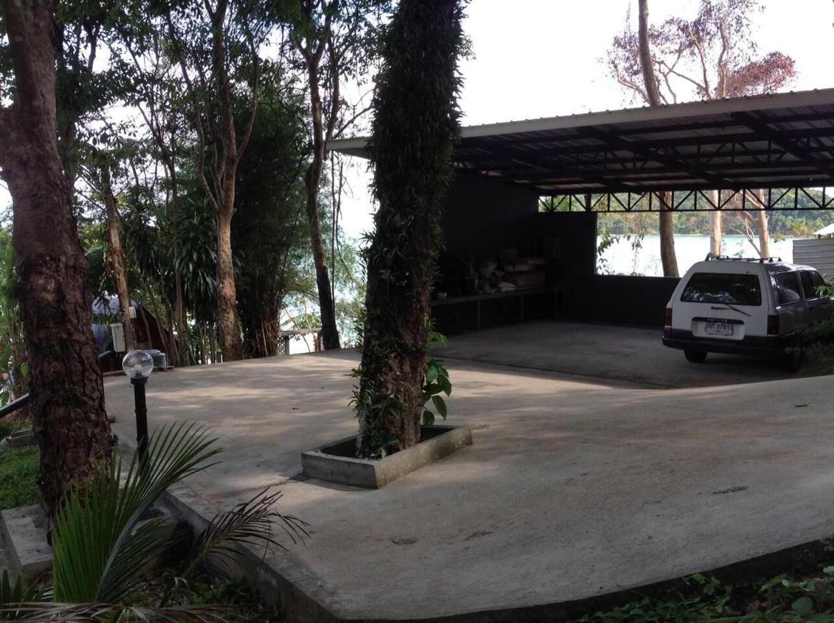 Koh Sirey Beachfront Pool Villa Phuket Kültér fotó